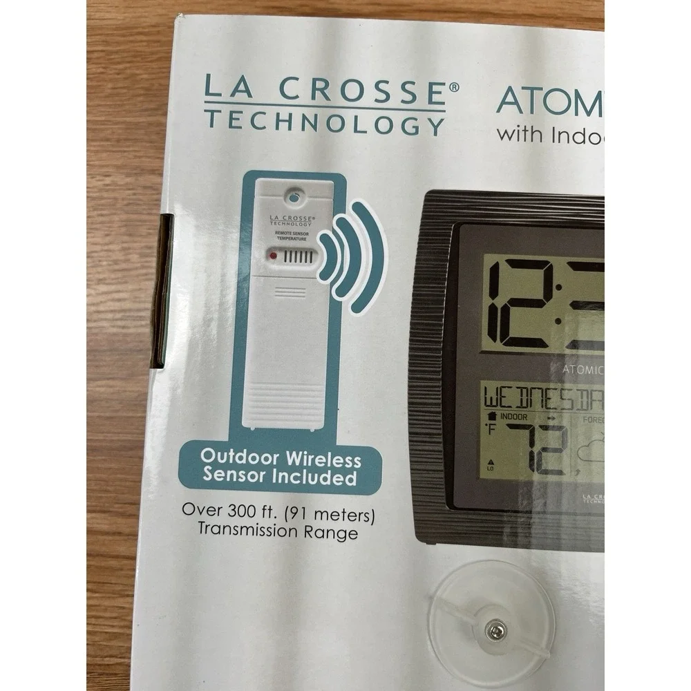 La Crosse Technology Atomic Clock & Weather Station w/ Indoor/Outdoor Temp NEW